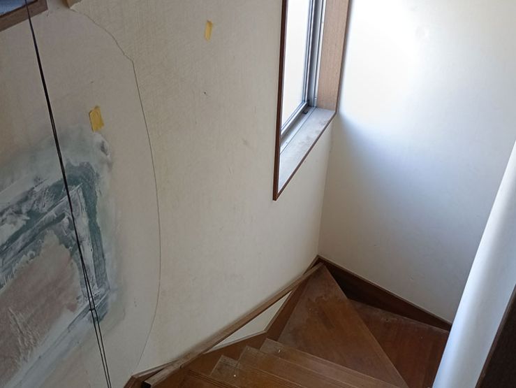 室内階段の手すり取り付け工事 施工前 室内階段の手すり取り付け工事 施工前