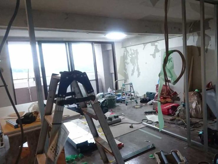 洋室リビング工事中